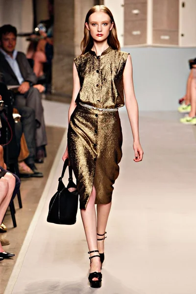 Look 34